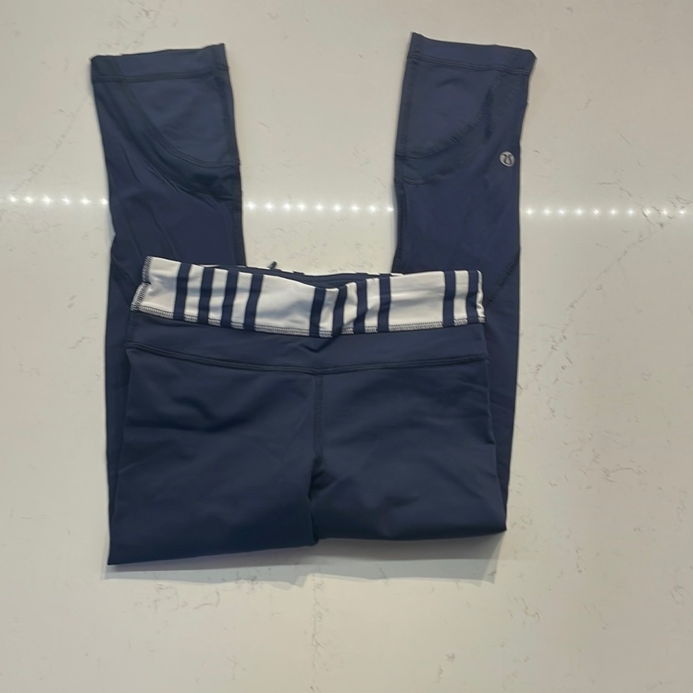 Lululemon leggings.